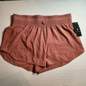 Titin Womans NWT Size Extra Large Athletic Shorts Dusty Cedar Color New W/Tags